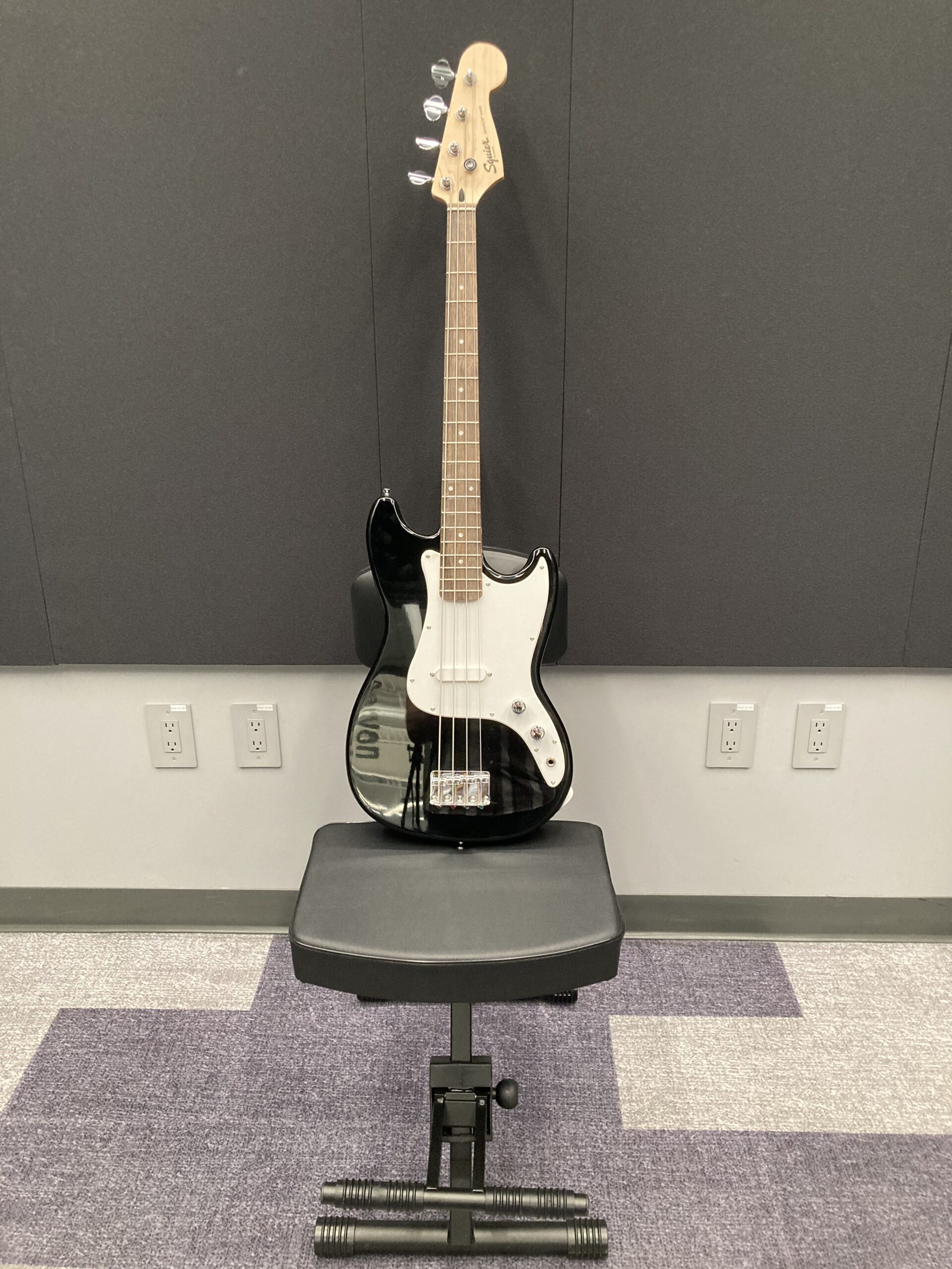 Electric Bass - Squier Sonic Bronco